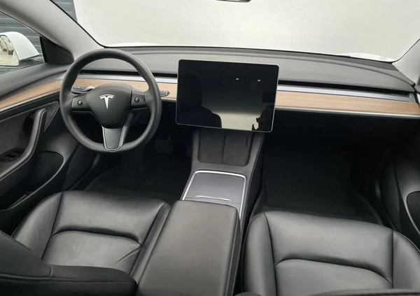 Tesla Model 3 cena 125900 przebieg: 33000, rok produkcji 2021 z Żmigród małe 631